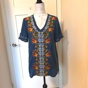 Sundance Embroidered Blue Gray V Neck Short-Sleeved Peasant Blouse Sz M